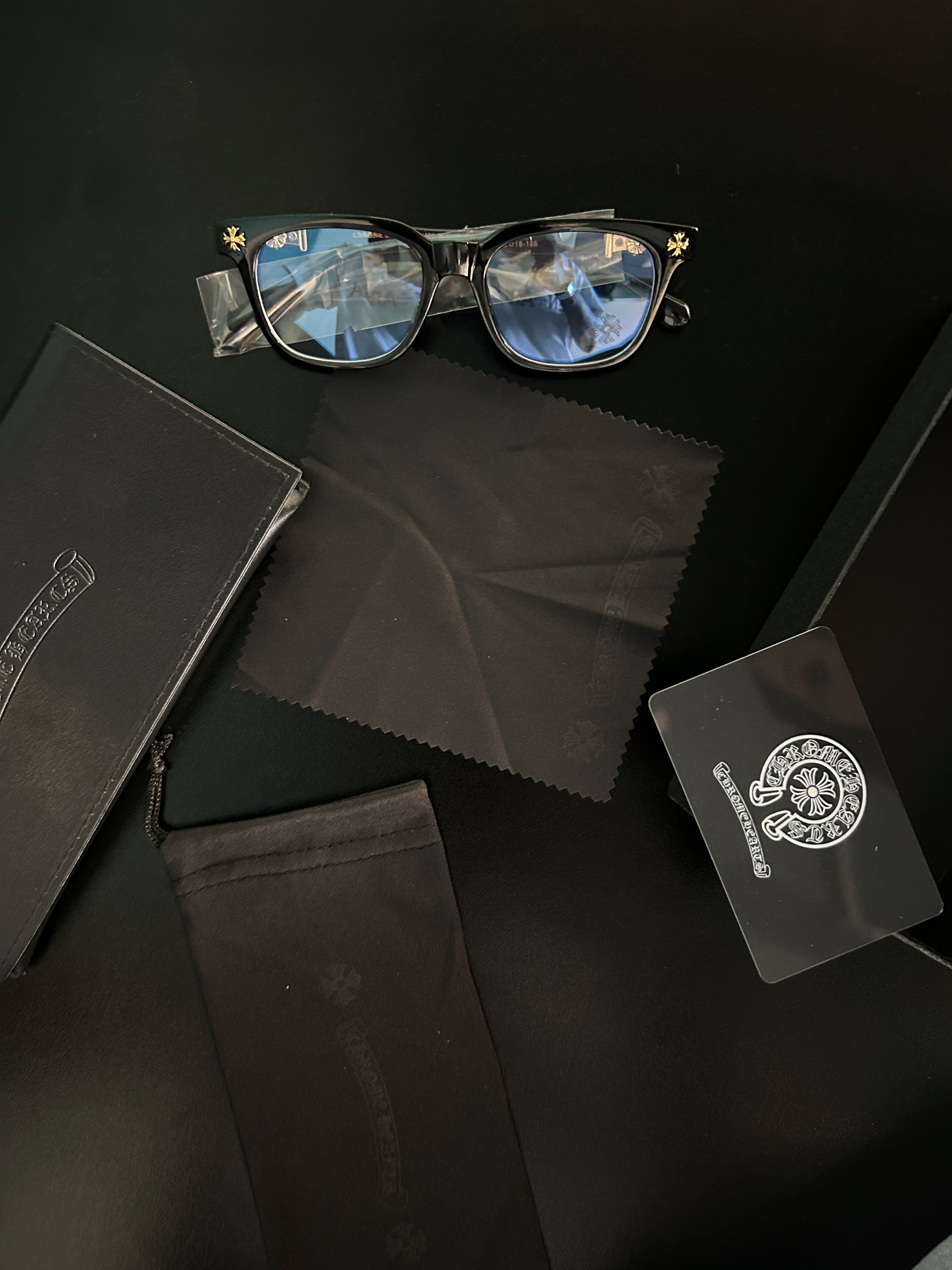 Chrome heart glasses - black & silver badges