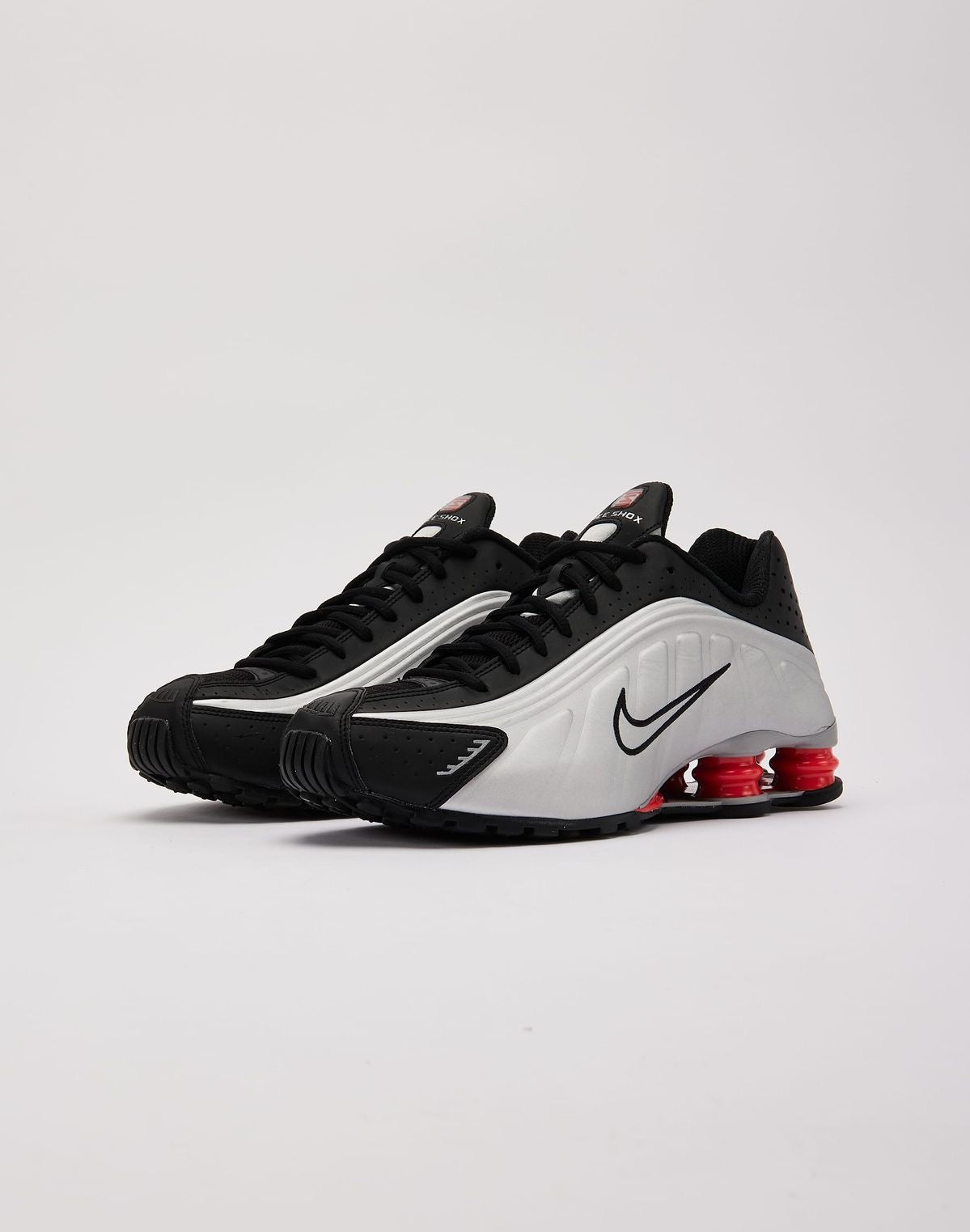 Nike Shox R4 Metallic silver and black